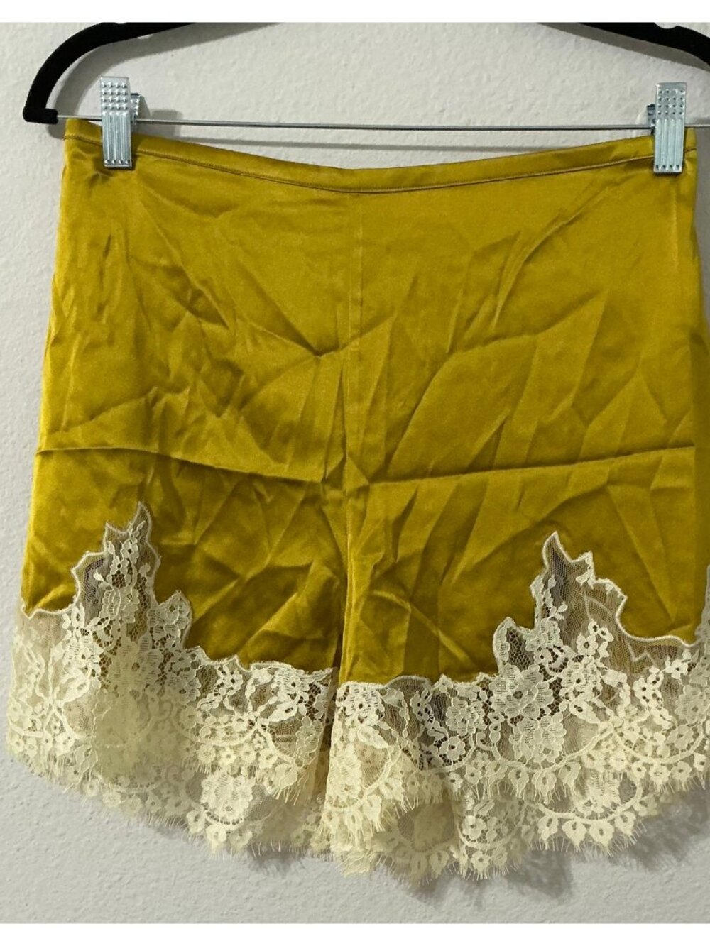 Sorella by STAUD Rosa Satin Short in Mango Size Large NWT $198 - Picture 7 of 11